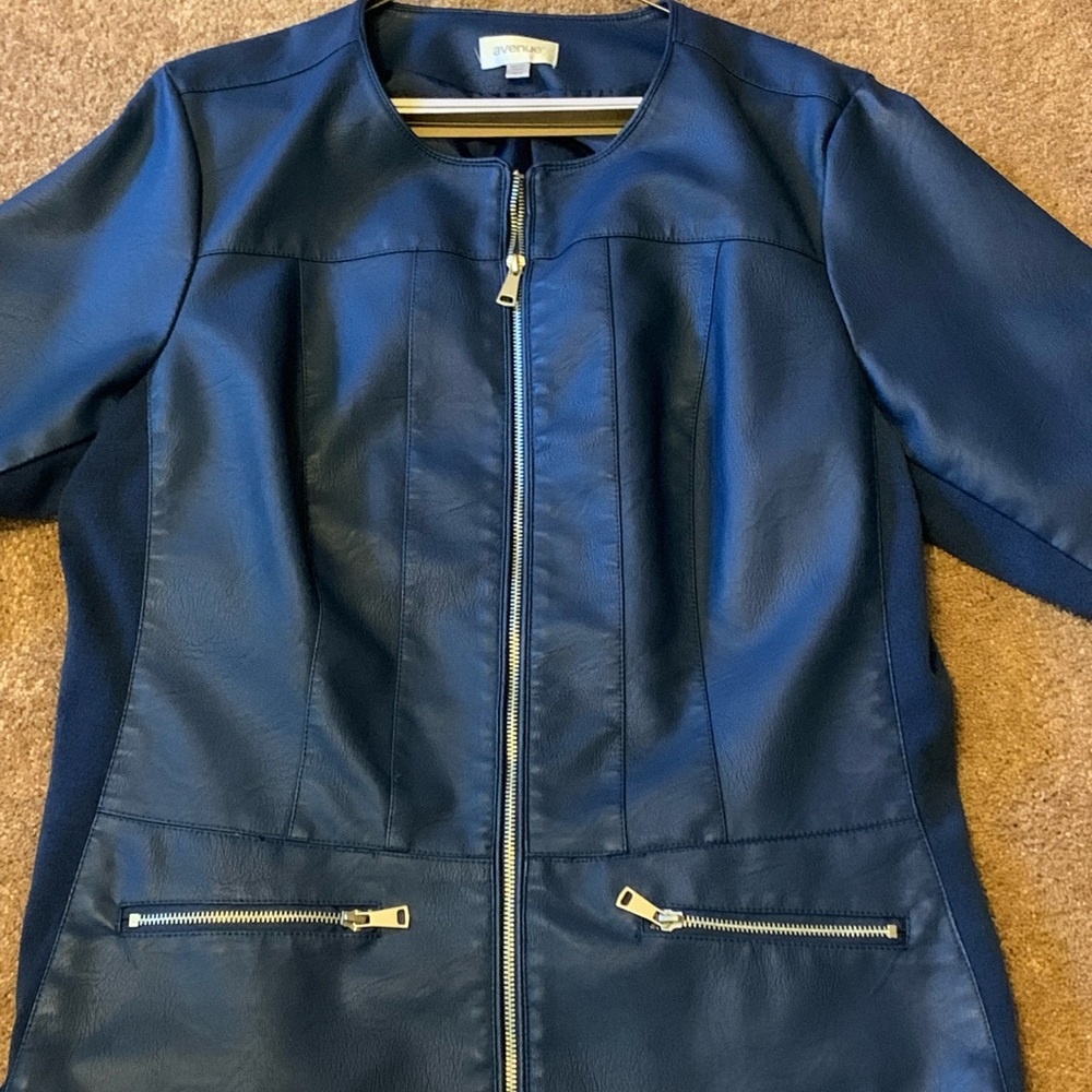 Woman Avenue Jacket